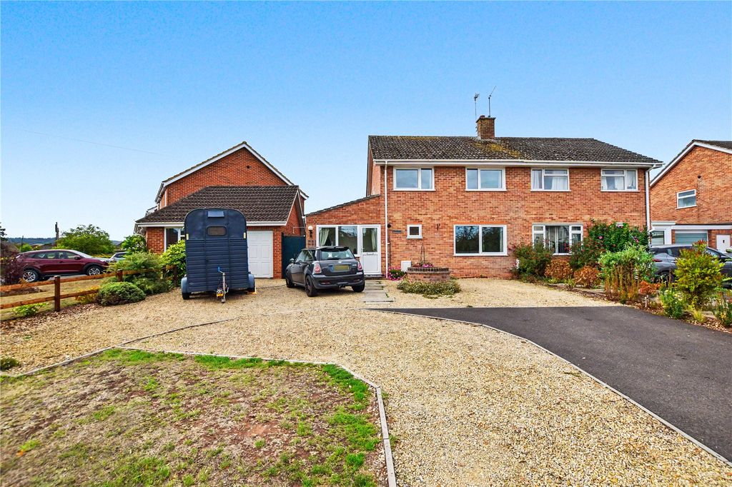 Property photo 1 of 32 Picture No. 02