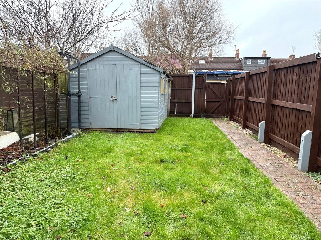 Property photo 2 of 17 Picture No. 18