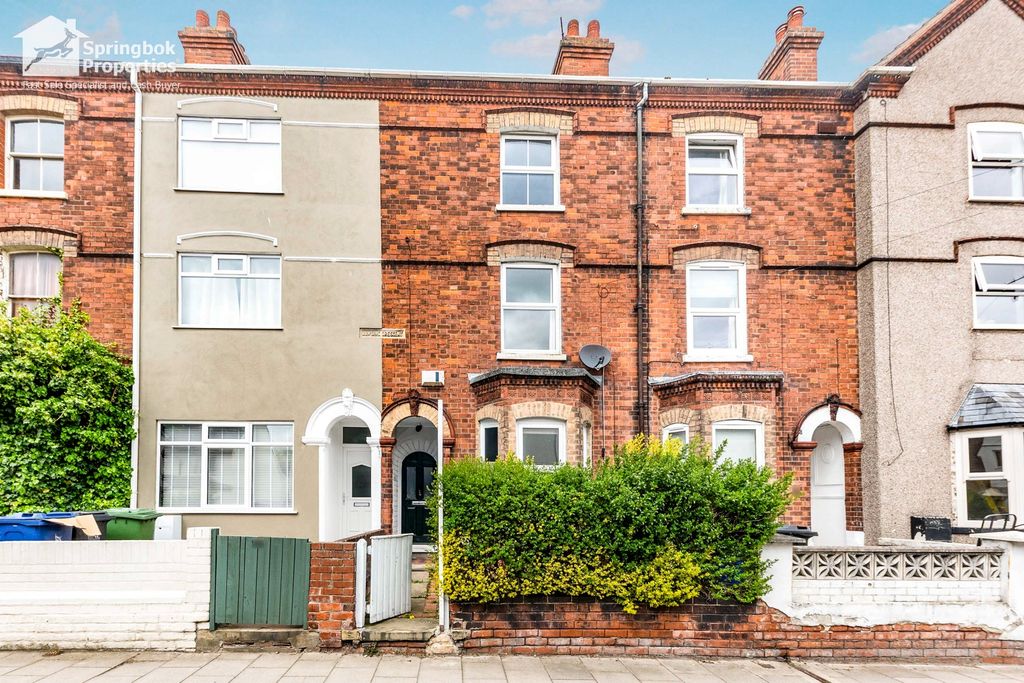 Property photo 1 of 16 Front View