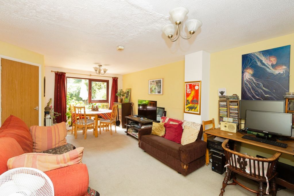 Property photo 2 of 14 Lounge/Dining Room