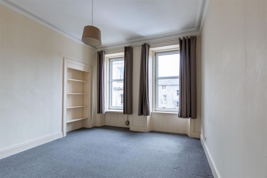 Property photo 3 of 15 S003.Jpg