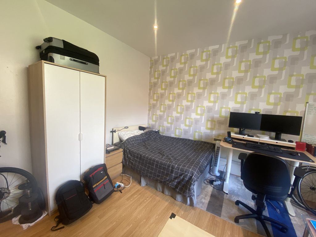Property photo 2 of 8