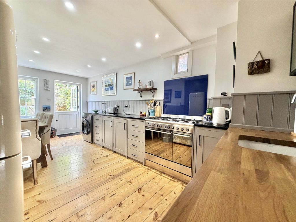 Property photo 3 of 18 Picture No. 26