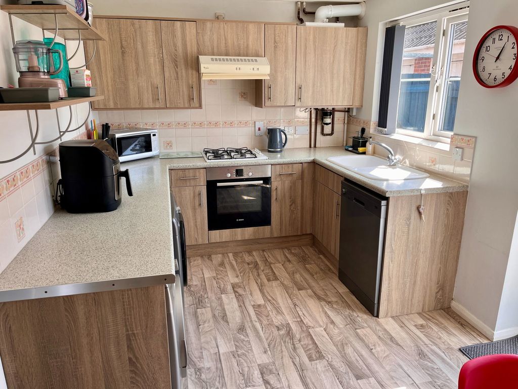 Property photo 2 of 18