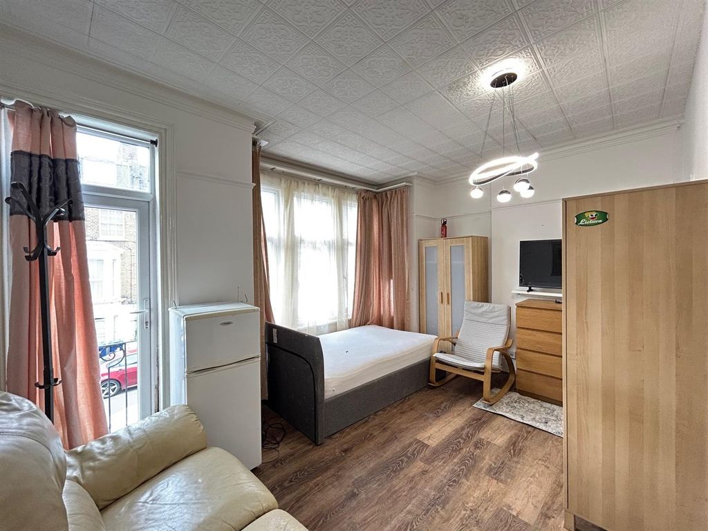 Property photo 1 of 5 Studio 1.Jpg