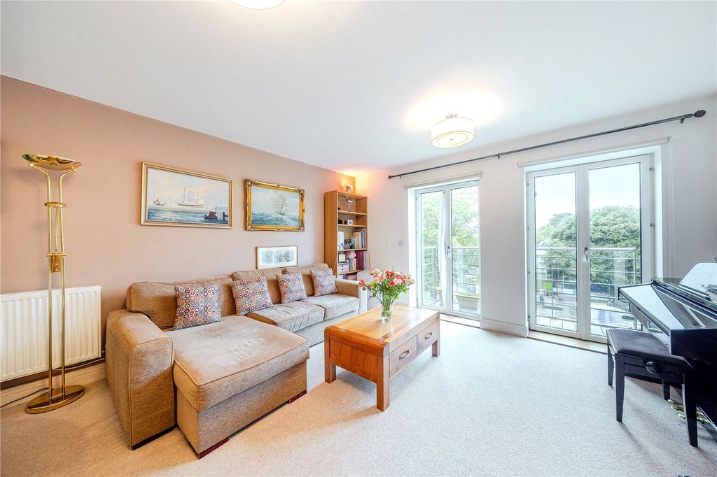 Property photo 3 of 12 Picture No. 06