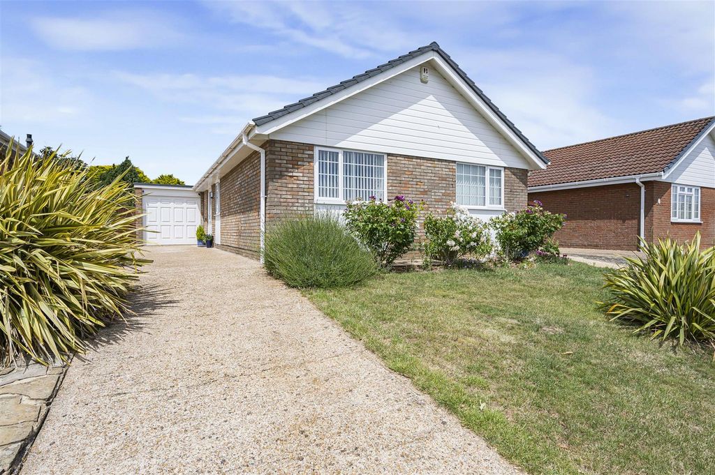 Property photo 1 of 20 Front