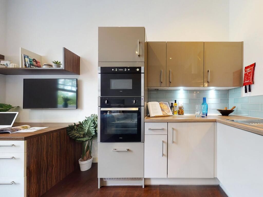 Property photo 2 of 6 Gallery