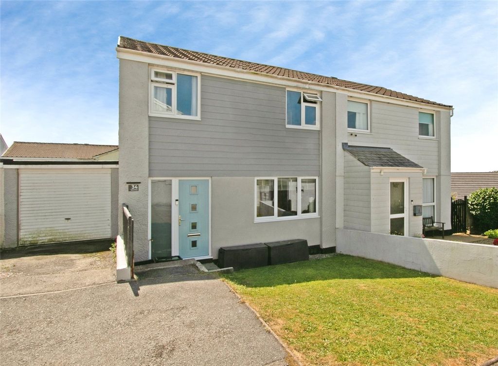 Property photo 1 of 16 Front
