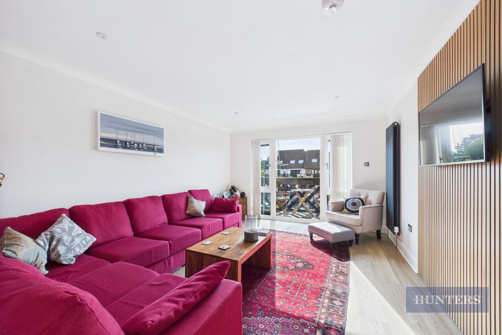 Property photo 3 of 18 Cam05152G0-Pr0099-Still015.Jpg