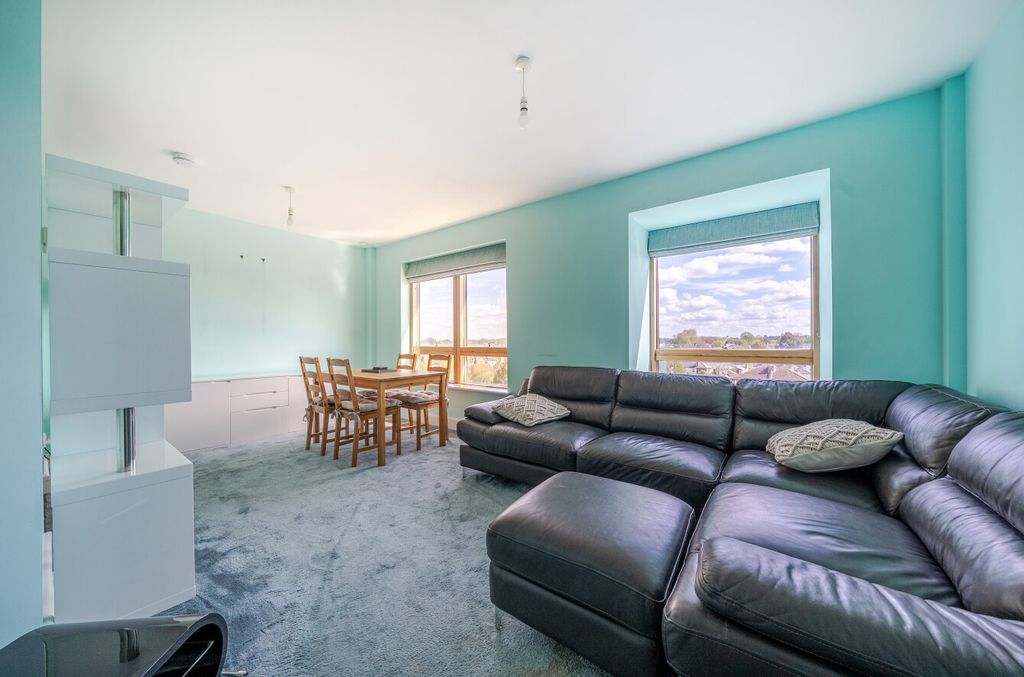 Property photo 3 of 17 1446238-12-69De68...