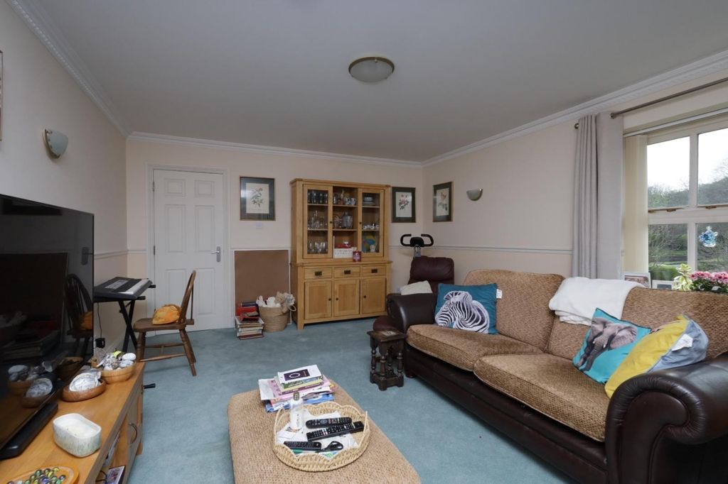 Property photo 3 of 13