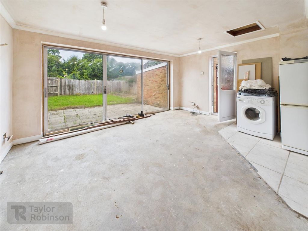 Property photo 2 of 14 Cam02600G0-Pr0534-Still016.Jpg