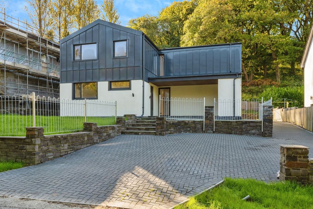 Property photo 1 of 29