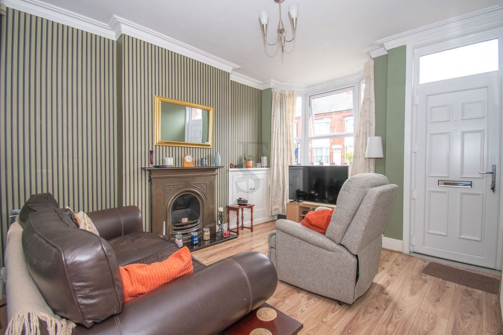 Property photo 2 of 11