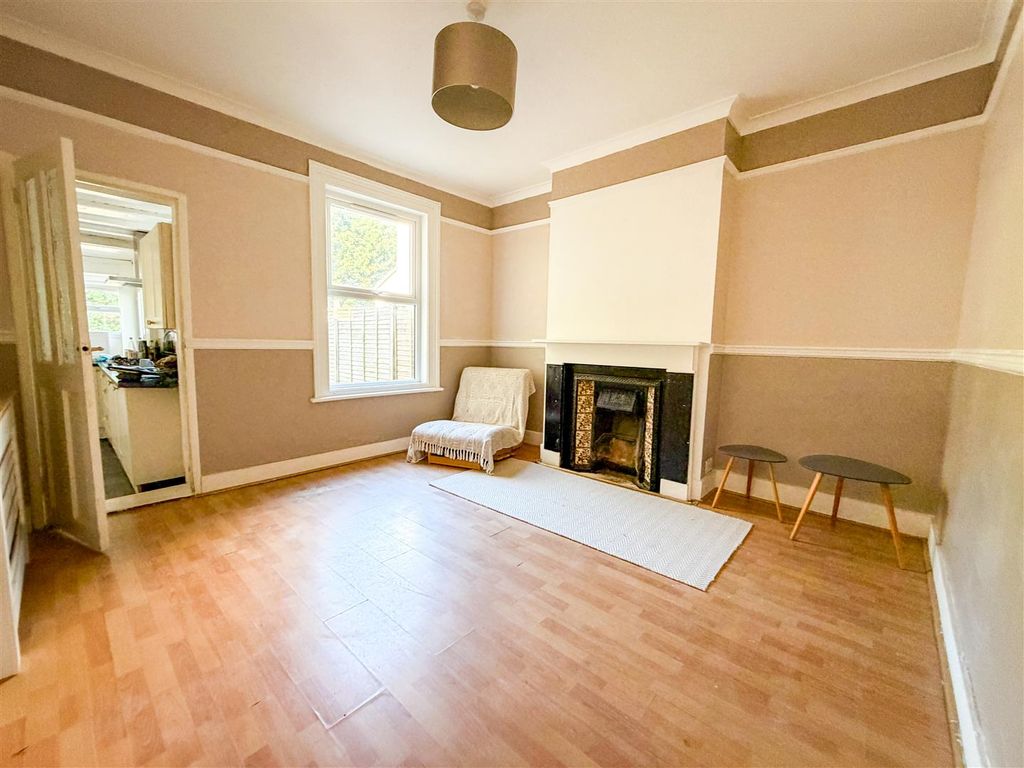 Property photo 3 of 20 Dining Room