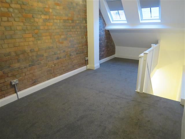 Property photo 1 of 10 Bedroom