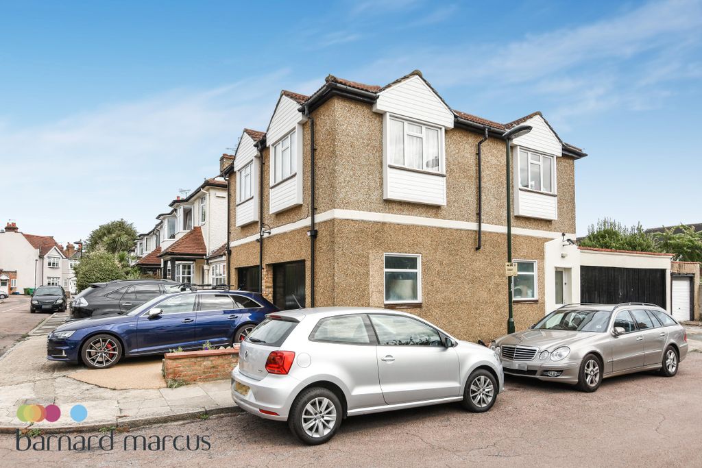 Property photo 2 of 8 Exterior