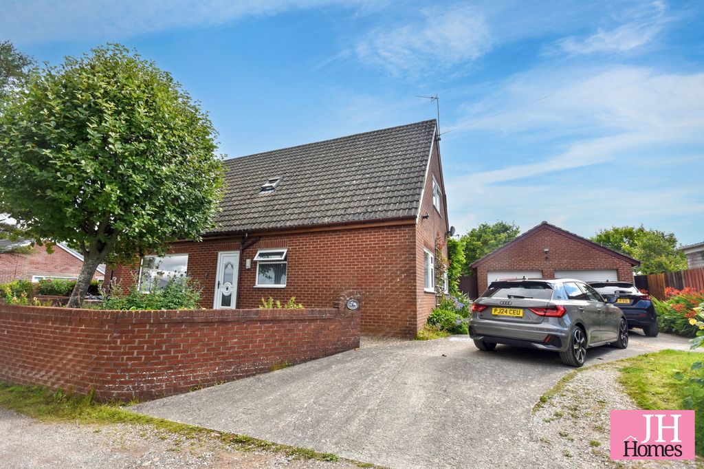 Property photo 1 of 24