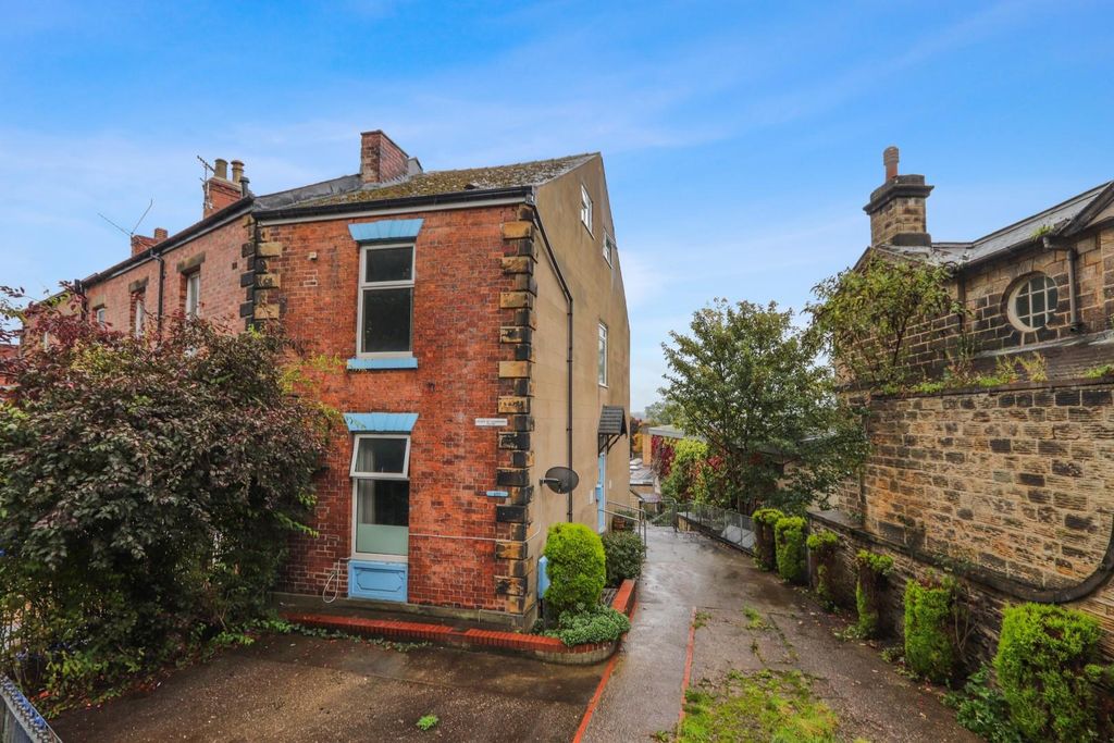 Property photo 2 of 31 Front