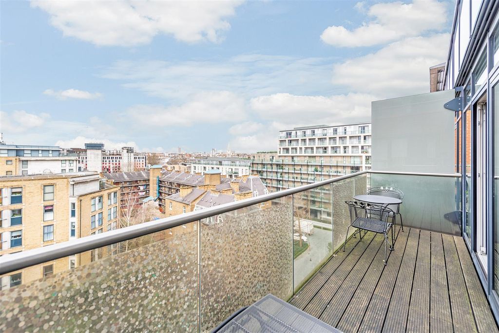 Property photo 1 of 13 Balcony