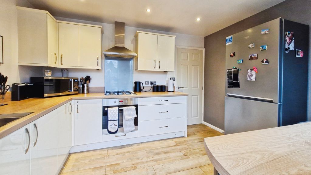 Property photo 2 of 17 1Dca23Ac-20251229_110717