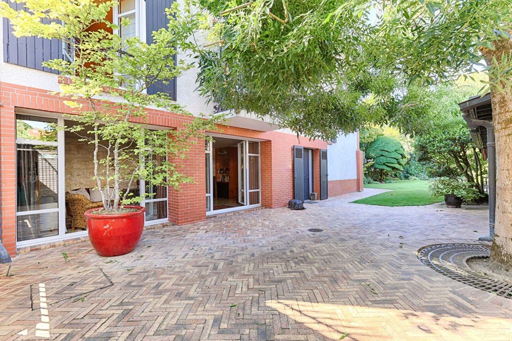 Property photo 1 of 18 5-Room House In Saint-Maur-Des-Fossés, 128.2 m²