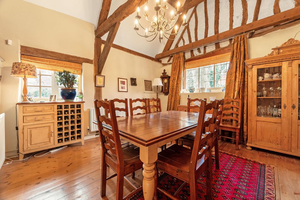 Property photo 2 of 35