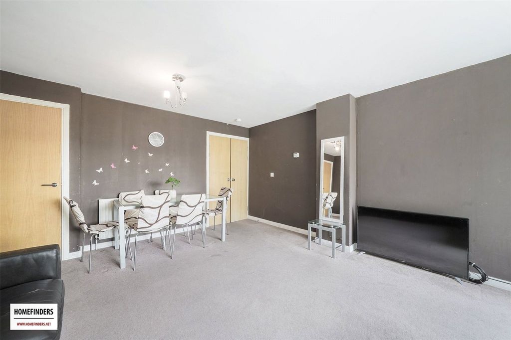 Property photo 2 of 15 Picture No. 14