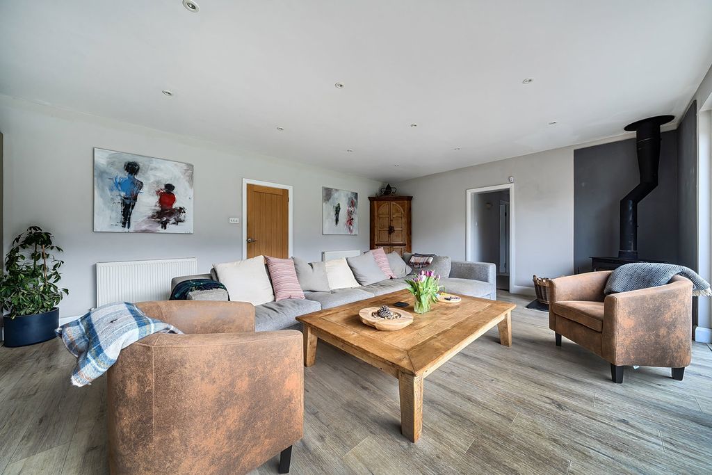 Additional image 7 of 5 bed detached house for saleHare Lane, Lingfield RH7