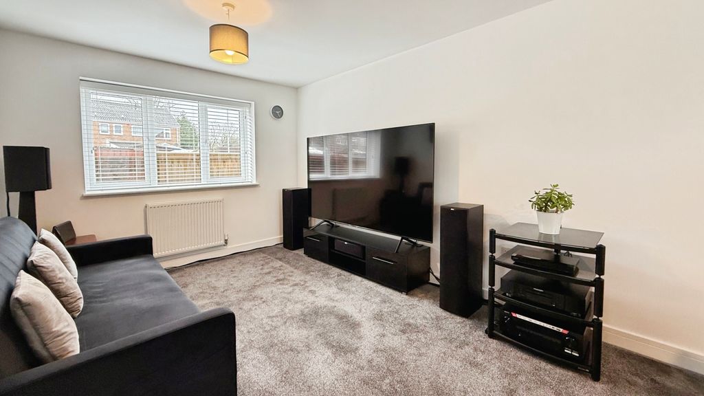 Property photo 3 of 16 Lounge/Dining Room