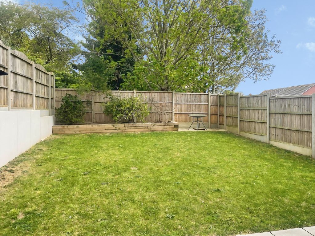 Property photo 2 of 17 47Df3A42-93765Bcf-d7Ac-4Aaa-Ab8F-3Bbfd1898ba0