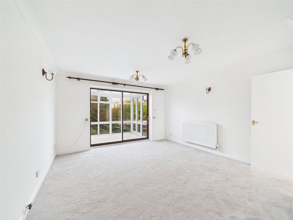 Property photo 3 of 16 Picture No. 10