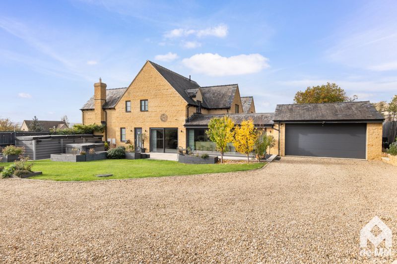 Property photo 3 of 30 Photo 27