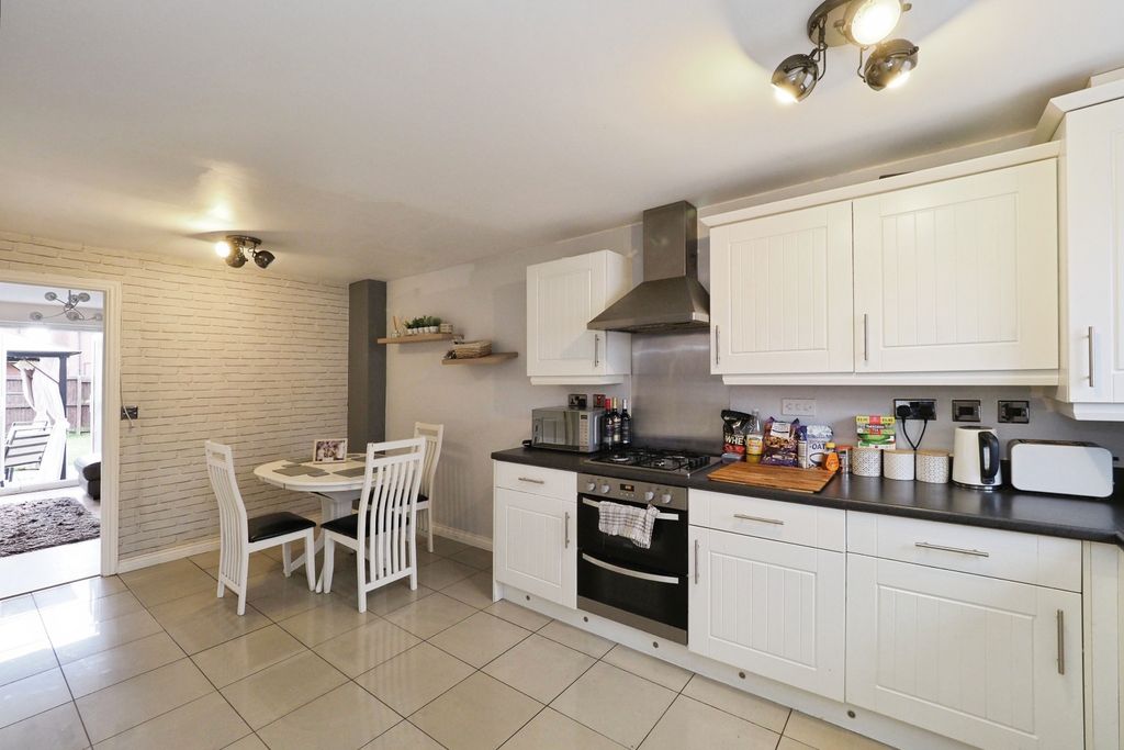 Property photo 1 of 15 Kitchen