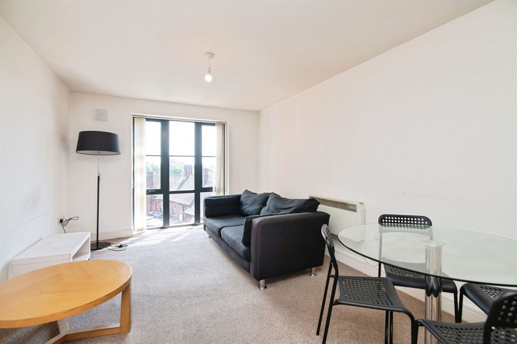Property photo 3 of 12