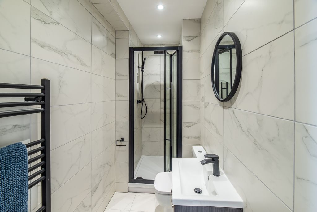 Property photo 2 of 6 Canning Place B205-001