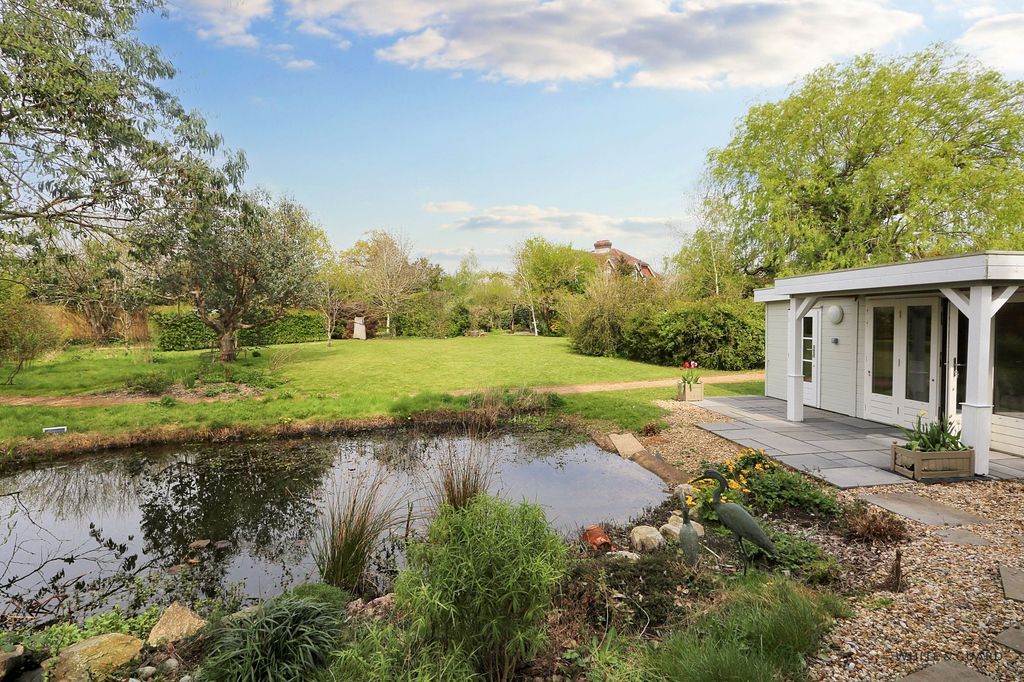 Property photo 3 of 19