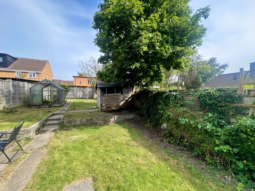 Property photo 2 of 11