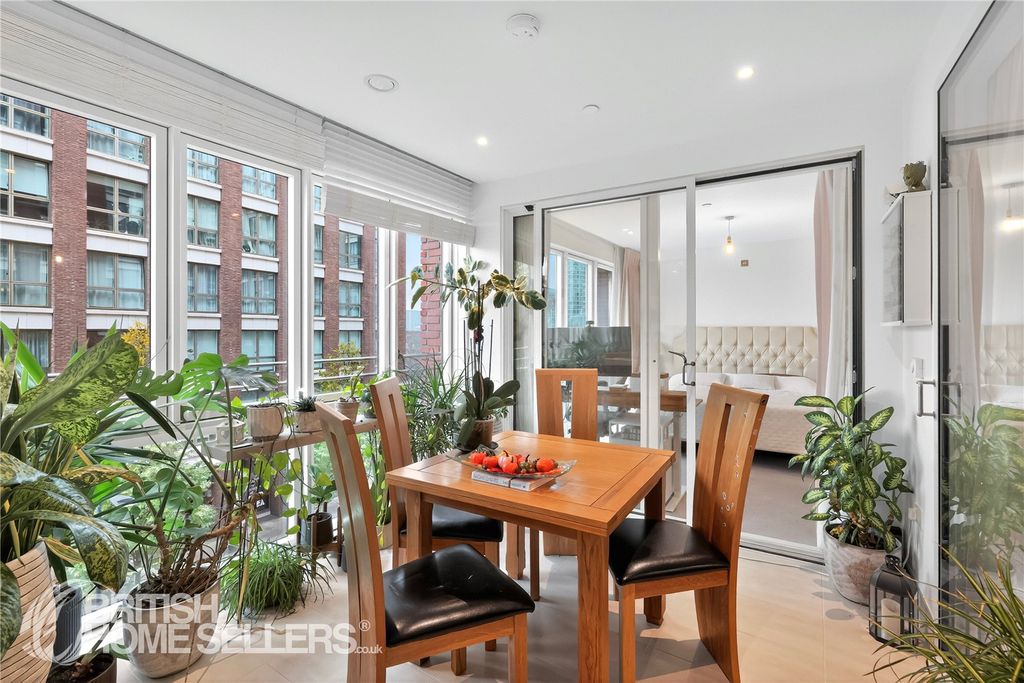 Property photo 3 of 13 Picture No. 12