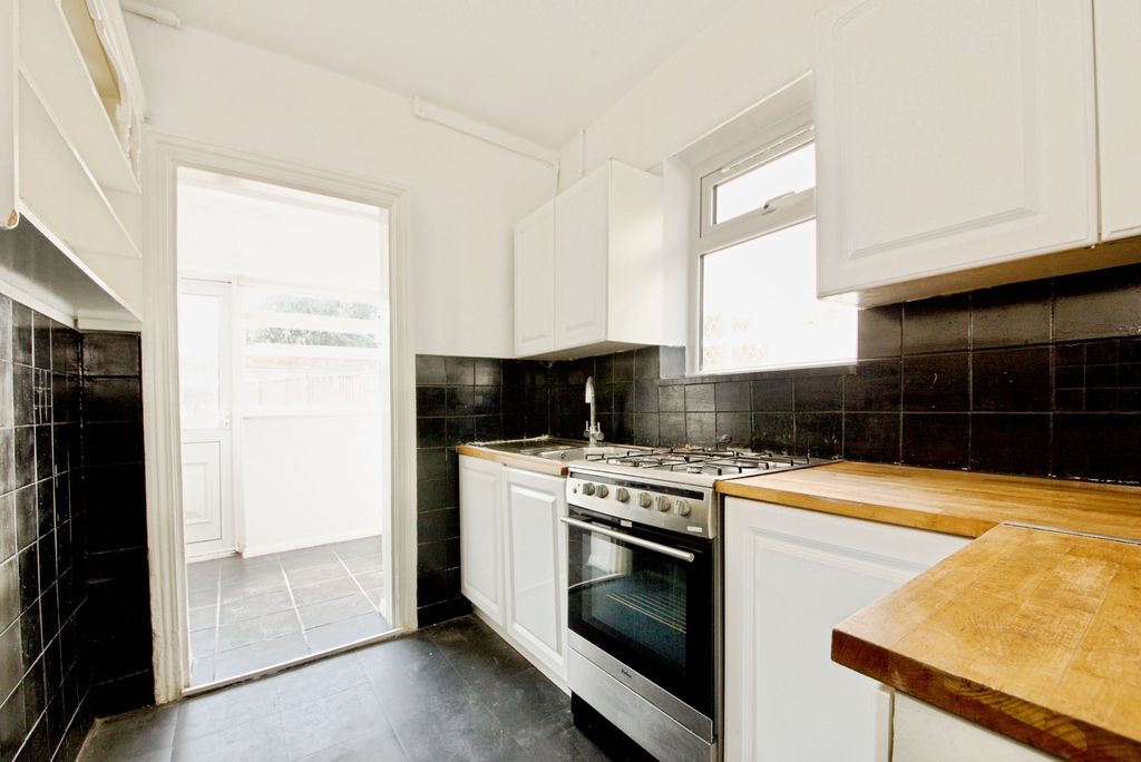 Property photo 2 of 11 Photo