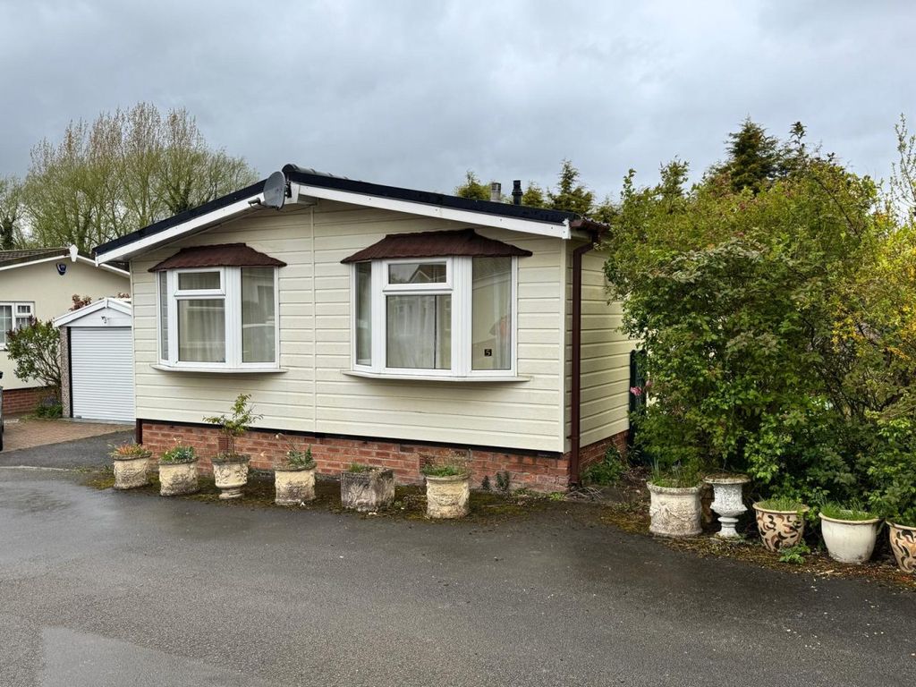 Property photo 1 of 2 Preloved Park Home Exterior