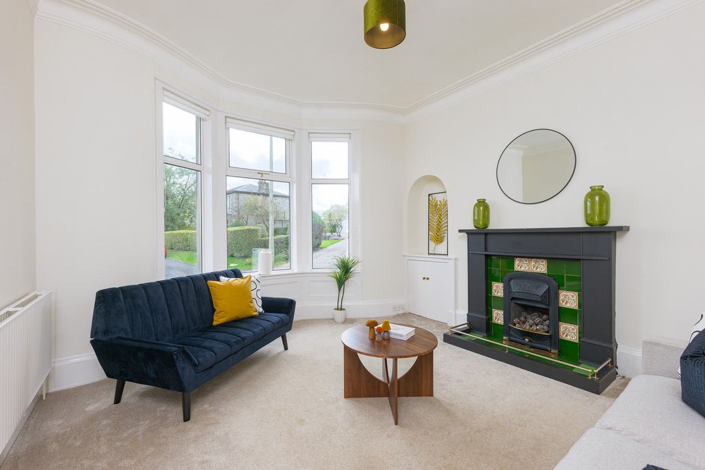 Property photo 2 of 39