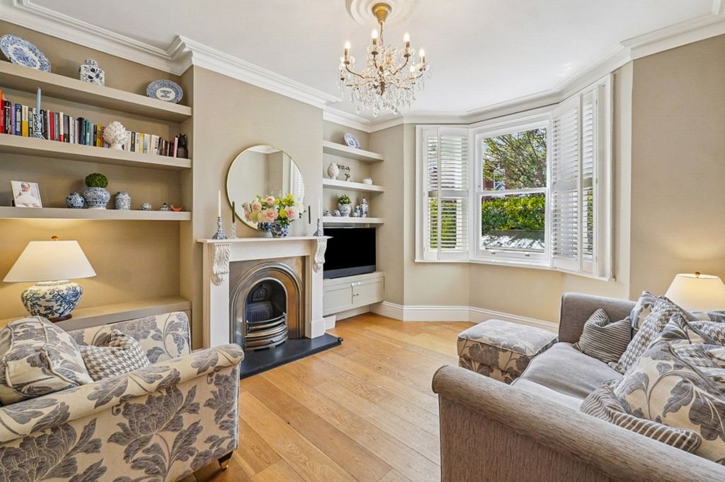 Property photo 1 of 16