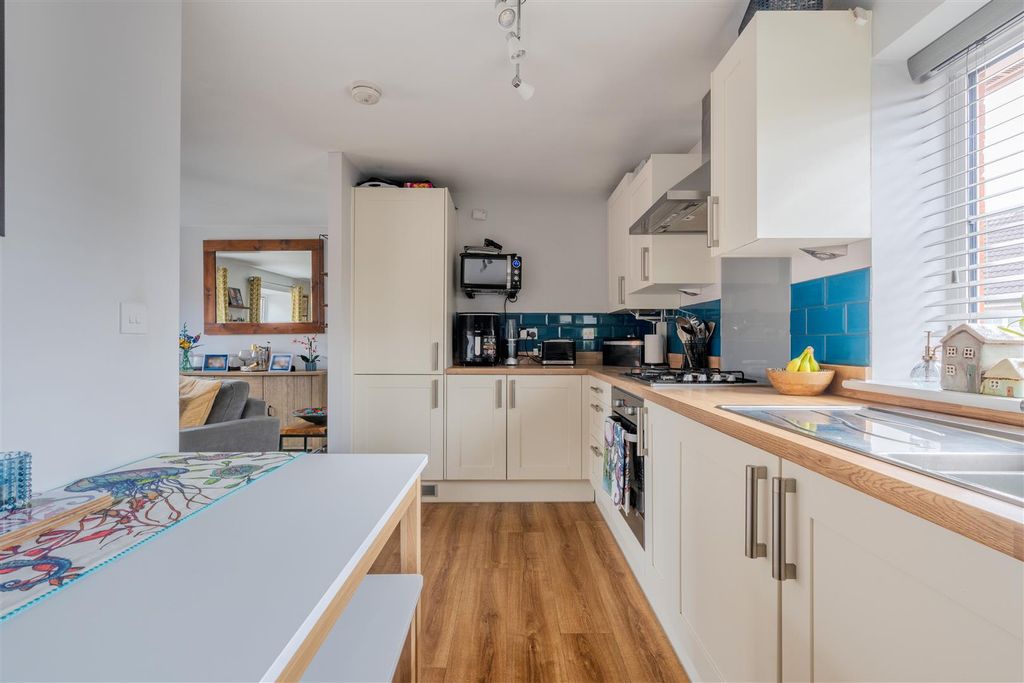 Property photo 2 of 11 Dsc04229-Hdr.Jpg