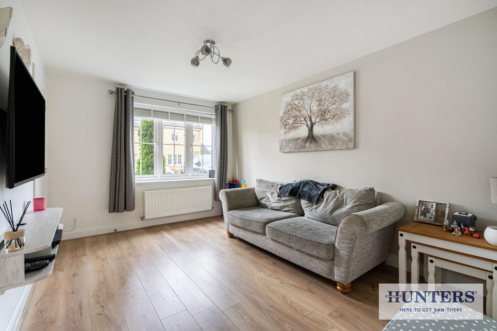 Property photo 2 of 18 Living Room