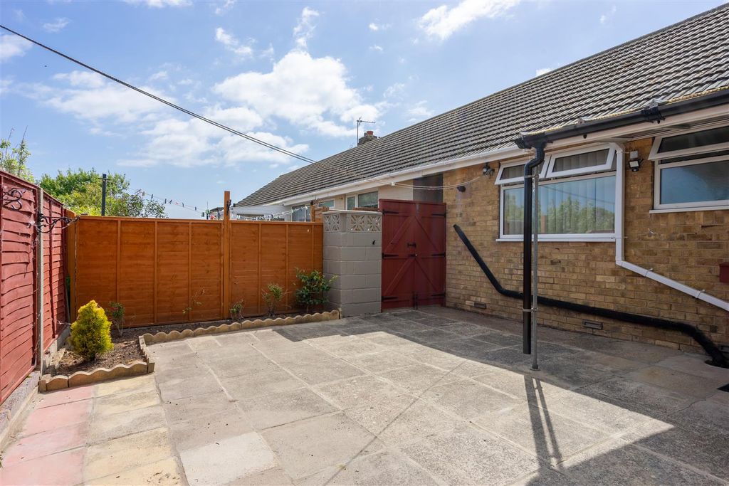 Property photo 3 of 15