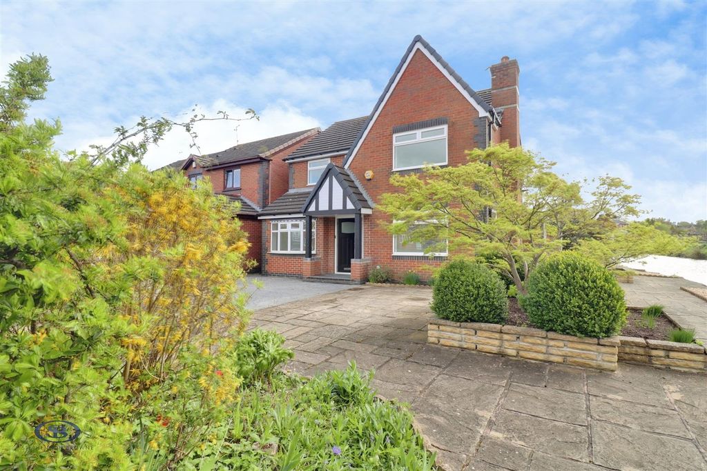 Property photo 2 of 35