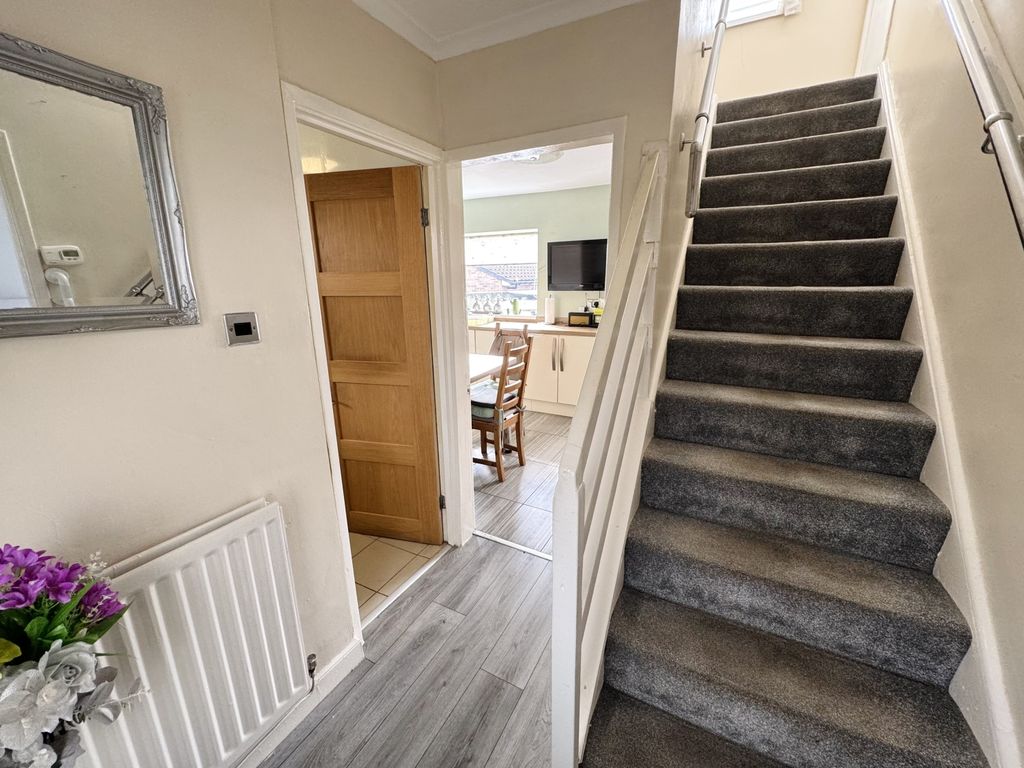 Property photo 3 of 11 Img_8951
