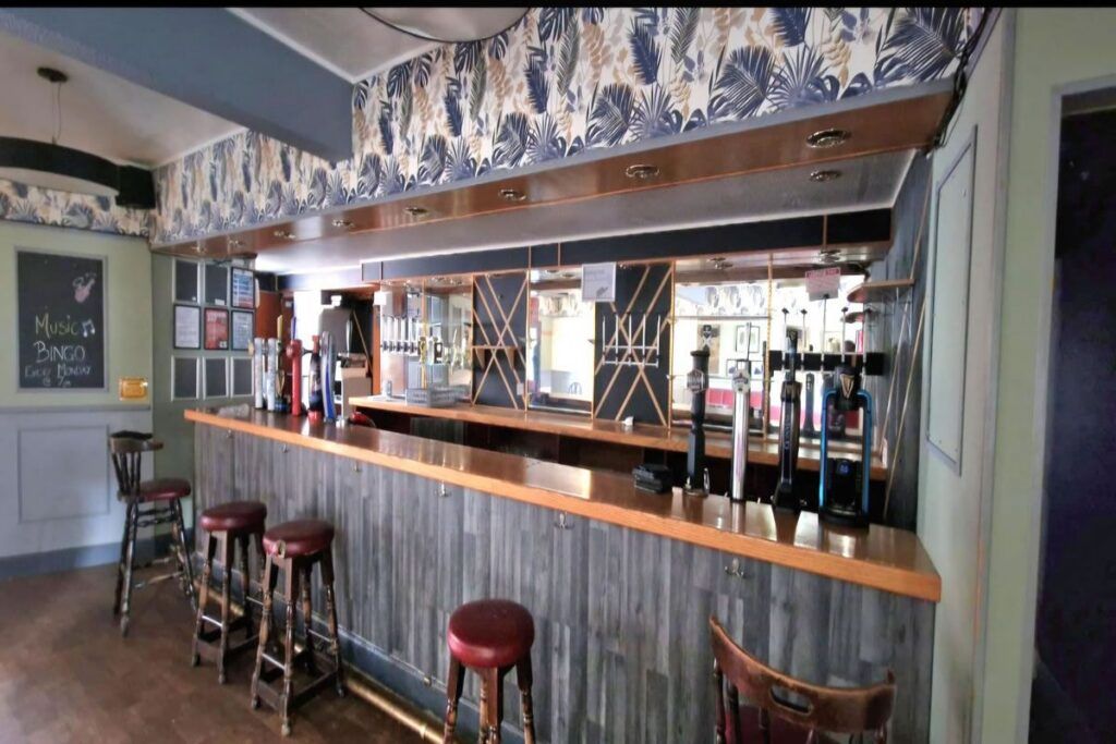 Property photo 2 of 8